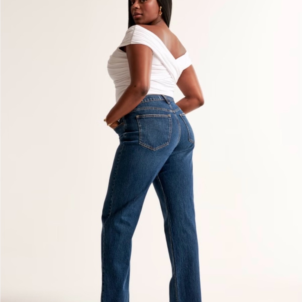 Abercrombie & Fitch the vintage straight high-rise Jean 24 regular dark wash